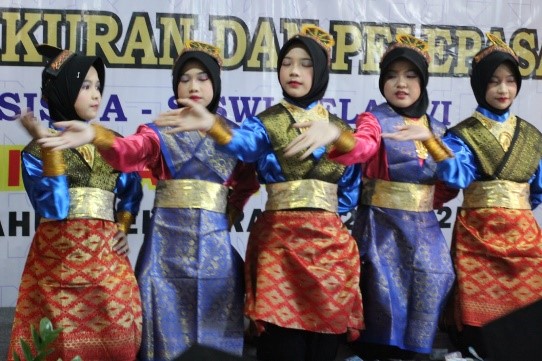 tari1